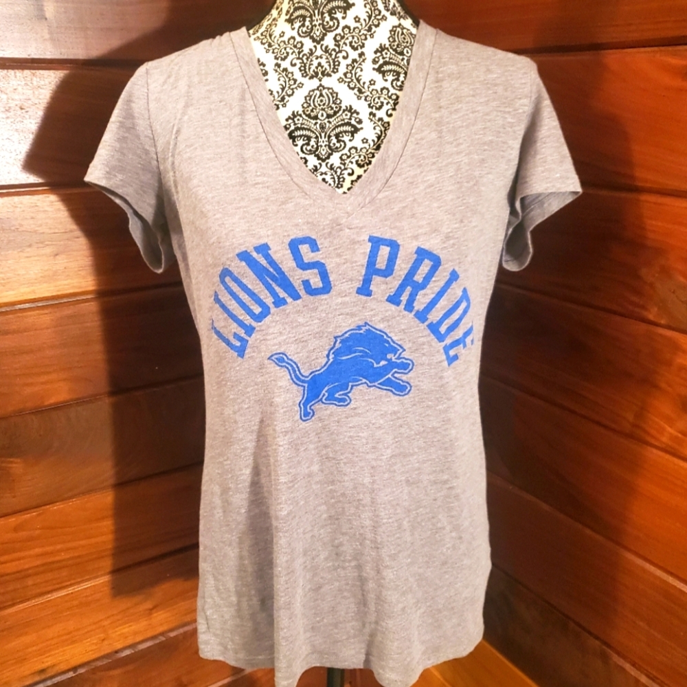 VICTORIA'S SECRET Pink Detroit Lions  Grey Shirt LARGE